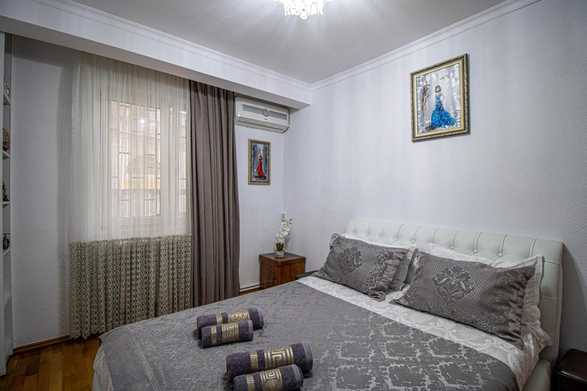 Cozy Apartment On Kostava Tbilisi Buitenkant foto